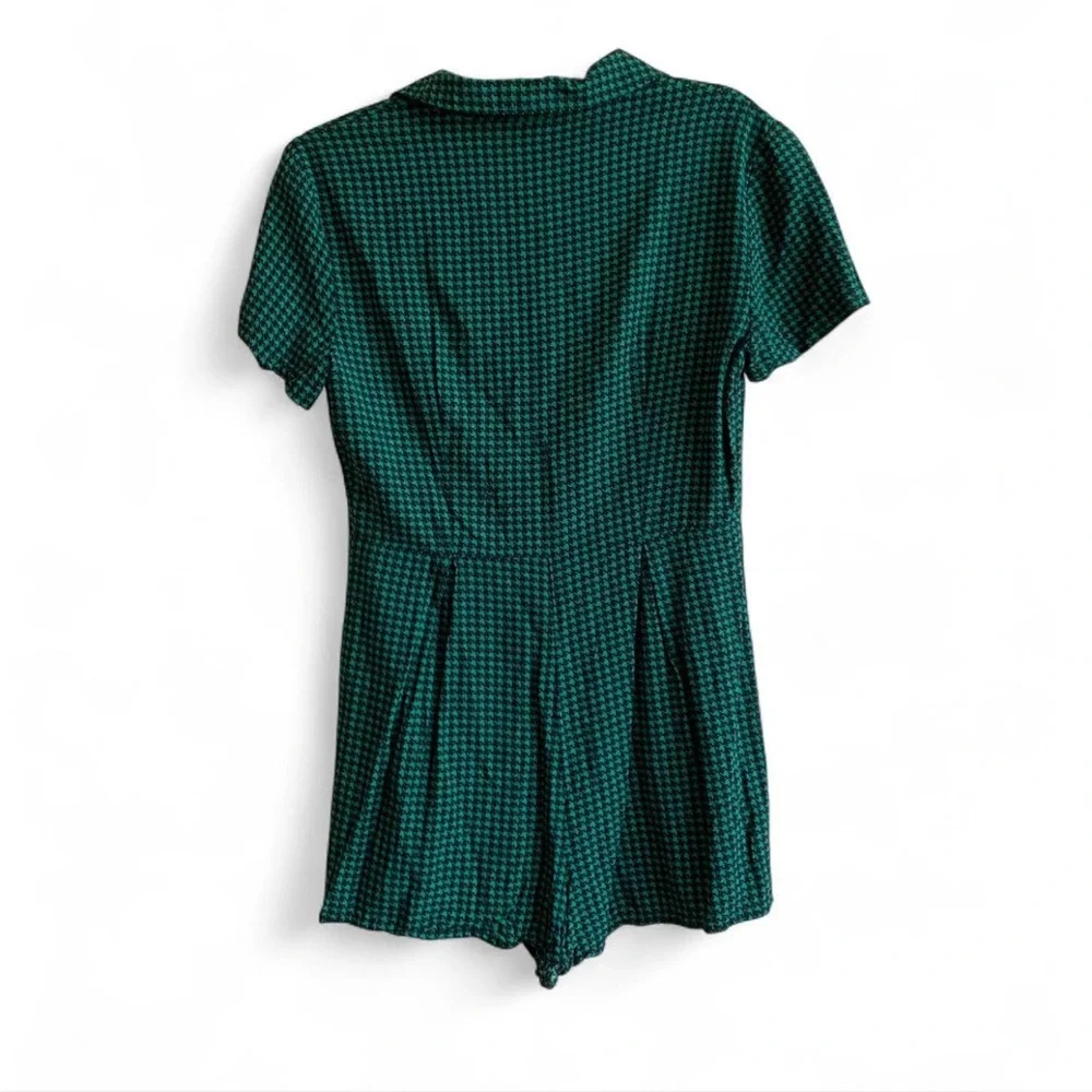 Forever 21 Green Plaid Romper! Size Medium! - Picture 4 of 4